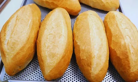 Bánh mì rất ngon nhưng 5 người này dù thèm mấy cũng nên hạn chế kẻo rước họa vào thân