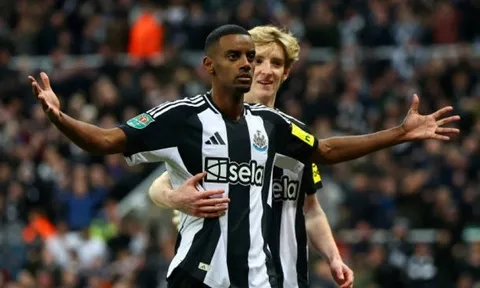 Phân tích tương lai của Newcastle và giải thích về tài chính của Liverpool khi tiếp cận Isak