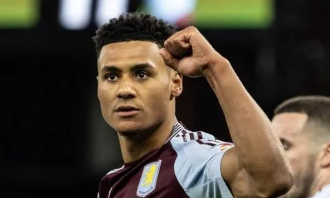 Man United liên hệ trực tiếp với Aston Villa để hỏi mua Ollie Watkins