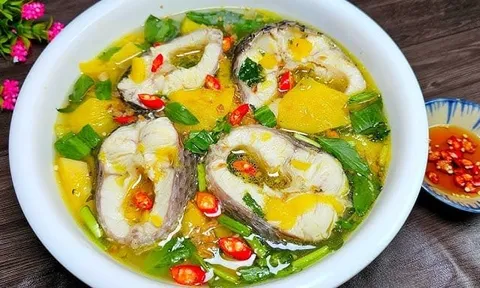 Nấu canh cá chỉ bỏ nước thôi là dại: Thả thêm gia vị này vào cá hết tanh, thơm ngon cực phẩm