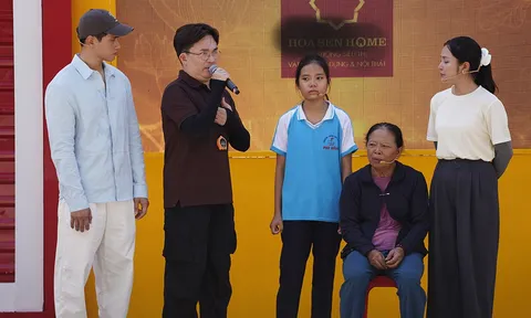 Đại Nghĩa bật khóc trước cô bé thiếu thốn tình cảm vì mất cha khi chưa ra đời, mẹ bỏ đi khi 6 tháng tuổi