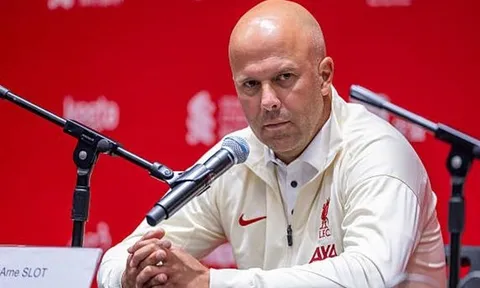 Arne Slot tiết lộ lý do loại Luis Diaz ở trận đấu với AC Milan