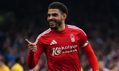 CHÍNH THỨC! Morgan Gibbs-White gia hạn với Nottingham Forest sau vụ lùm xùm với Tottenham