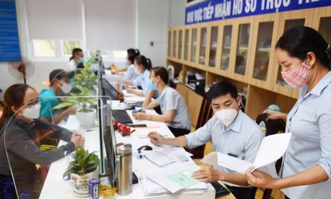 Nghỉ hưu trước tuổi: 5 nhóm đối tượng được nhận trợ cấp đặc biệt tới 5 tháng lương