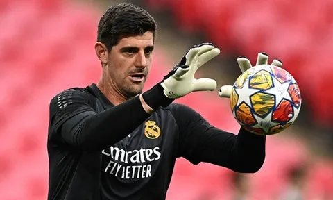 Thibaut Courtois xác nhận gia hạn, Real Madrid phá vỡ 'luật 30 tuổi'