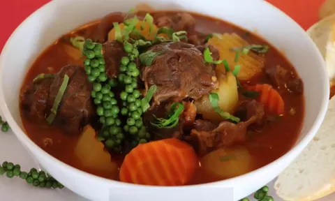 Cách nấu bò kho tiêu ngon nhanh nhừ