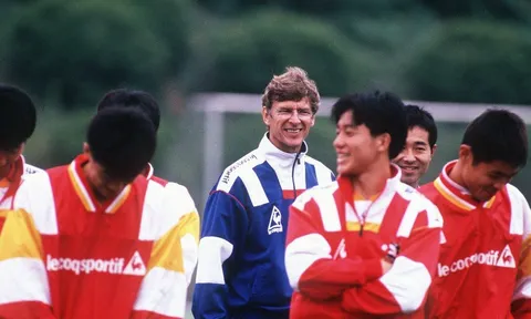 Chuyến du hành đến Nhật Bản: 18 tháng định hình nên huyền thoại Arsene Wenger