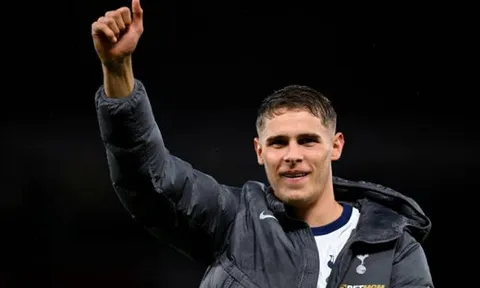 Van de Ven: Gặp Arsenal tại Hong Kong không khác gì ở London