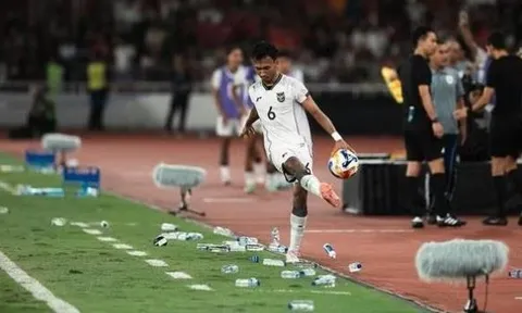 Chiêu trò chai nước và chiến thắng lớn của U23 Việt Nam tại Indonesia