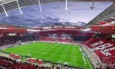 Sân vận động Red Bull Arena: Di sản Đông Đức và biểu tượng đương đại của Leipzig