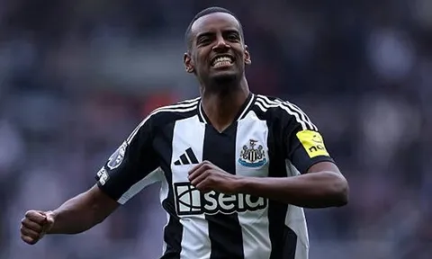Thương vụ Isak: Sự kiêu ngạo của Liverpool và lời đáp trả từ Newcastle