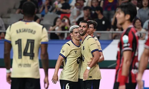 Lamine Yamal lập cú đúp, Barca "hủy diệt" Seoul trong trận cầu 10 bàn