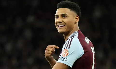 Quên Sesko đi, Watkins mới là tiền đạo Man United thực sự cần