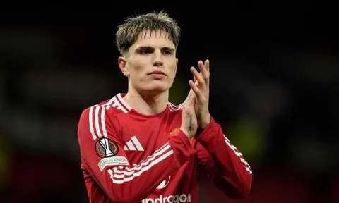 Fabrizio Romano cập nhật mới nhất thương vụ Garnacho - Chelsea