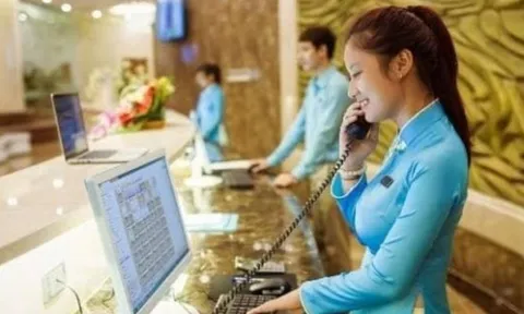 Cha mẹ thông thái tránh xa 3 nghề này cho con: Tưởng kiếm tiền dễ, ai ngờ mất cả tương lai