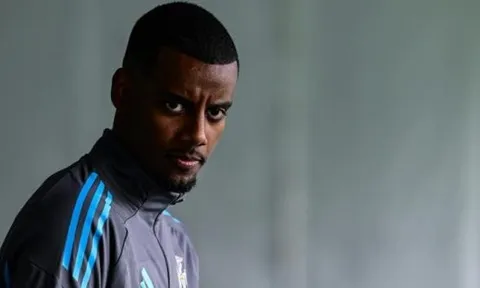 Liverpool dừng vụ Isak sau khi Newcastle từ chối 110 triệu bảng