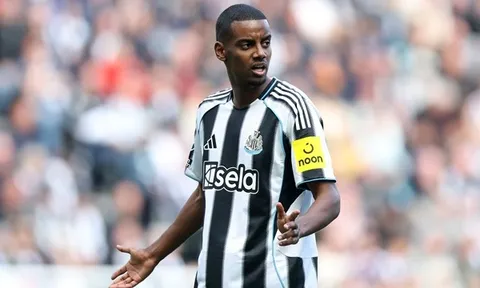 Vụ Alexander Isak: "Vấn đề khổng lồ" có thể phá nát mùa hè lịch sử của Newcastle