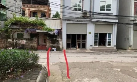 Tổ tiên cảnh báo: 'Tam xung trước cửa, mất cả người lẫn của' – Tam xung là gì và cách hóa giải?