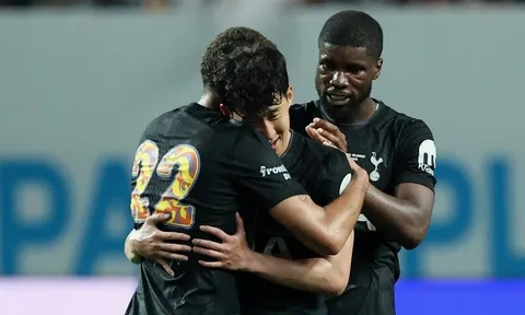 Tottenham hoà Newcastle, Son Heung-min chia tay đầy cảm xúc