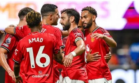 Amorim ủng hộ Fernandes chỉ trích màn trình diễn của MU