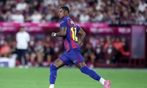 Rashford có bàn đầu tiên cho Barcelona