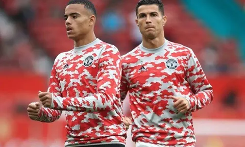 NÓNG! Cristiano Ronaldo muốn tái hợp với Mason Greenwood