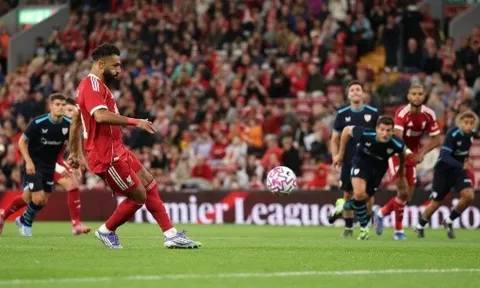 Salah đá hỏng penalty, Gakpo lỡ cơ hội hoàn tất hat trick