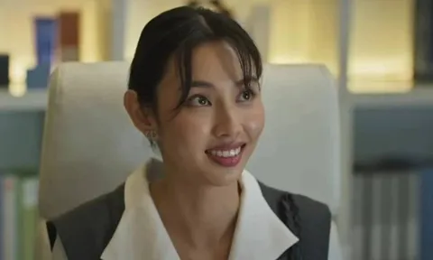 Cái giá đắt hoa hậu Thùy Tiên phải trả: Hào quang và mặt tối showbiz