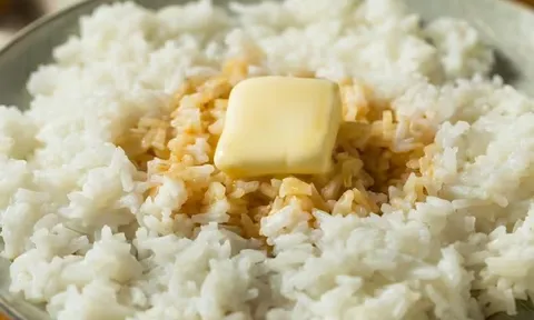 Mẹo nấu cơm dẻo thơm hơn chỉ với 15 giây và một nguyên liệu đơn giản
