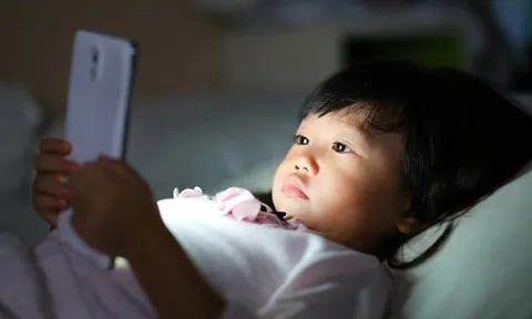 Trước khi ngủ, tuyệt đối đừng để trẻ làm 3 việc này kẻo ảnh hưởng đến phát triển trí tuệ: Nhất là số 1