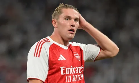Huyền thoại Arsenal đáp trả hoài nghi, bảo vệ bom tấn Gyokeres