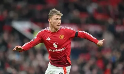 Chờ đợi là chiến lược: Milan không nóng vội với Hojlund và Vlahovic