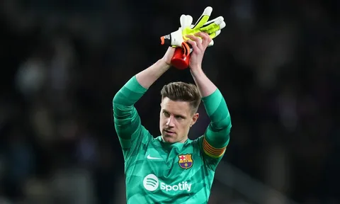 Phản ứng của Marc-Andre ter Stegen sau khi bị Barca tước băng đội trưởng