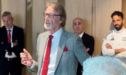 Man Utd thay đổi lớn dưới thời Ratcliffe, trái ngược 20 năm của Glazer