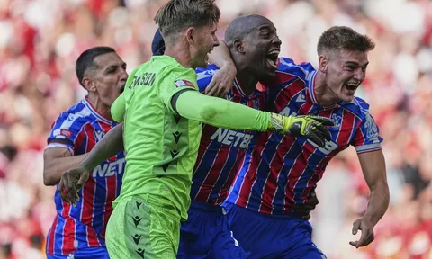 "Thật khó để không yêu Crystal Palace dưới thời Oliver Glasner"