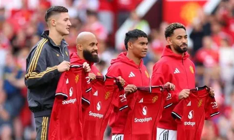 Vì sao Benjamin Sesko là bản hợp đồng quan trọng nhất của Man Utd hè này?