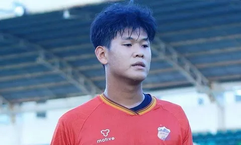 HAGL bổ sung thủ môn 20 tuổi cao gần 2m