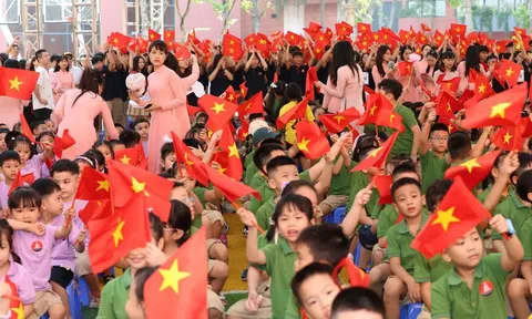 Lễ khai giảng “chưa từng có” trong lịch sử giáo dục Việt Nam: Cả nước cùng chung một nhịp