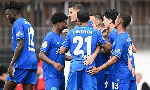 Ten Hag thắng trận ra mắt Leverkusen ở cúp QG Đức