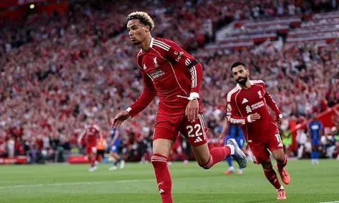 Bức tranh đa sắc của 4 tân binh Liverpool trận ra mắt Ngoại hạng Anh