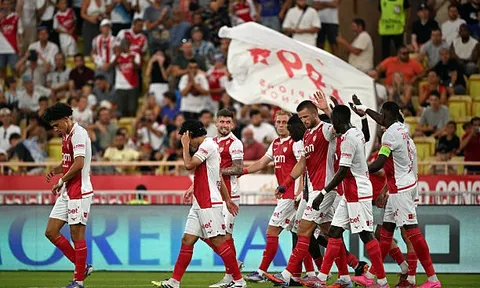Vắng Pogba lẫn Fati, Eric Dier lập công giúp Monaco khởi đầu suôn sẻ