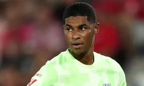 Hình ảnh ấm áp trong ngày Rashford ra mắt Barca