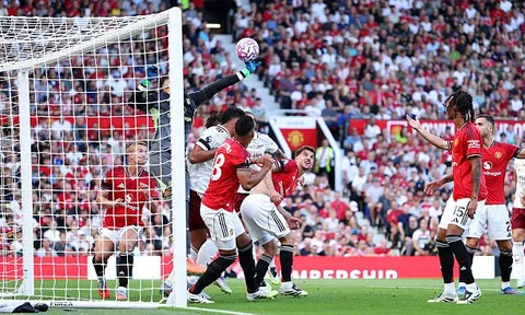 Man Utd 0-1 Arsenal: Tiếc cho Mbeumo; Siêu phẩm bị từ chối
