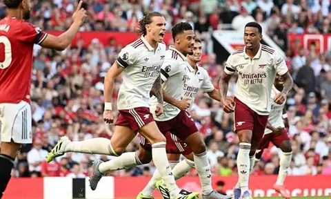 Chiến thắng tại Old Trafford: Dấu hiệu của nhà vô địch hay lời cảnh báo cho Arsenal?