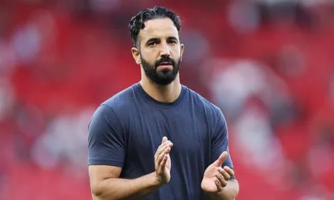 Bảo vệ Bayindir, Amorim "chê" bàn thắng của Arsenal