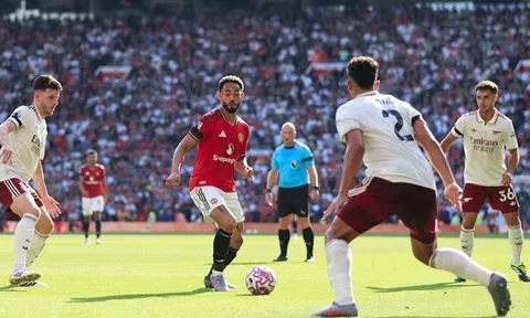 Bộ đôi 133 triệu bảng tạo 9 pha dứt điểm, Man United hứng khởi dù thua