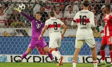 Neuer - “Thủ thành già” và màn trình diễn vượt thời gian