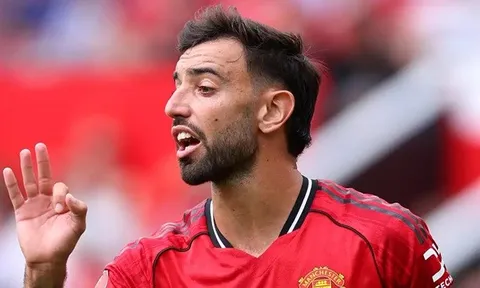 Rio Ferdinand chỉ ra vấn đề khi Bruno đá thấp hơn