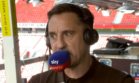 Sau vòng mở màn, Gary Neville gạch tên 3 CLB khỏi cuộc đua vô địch Ngoại hạng Anh