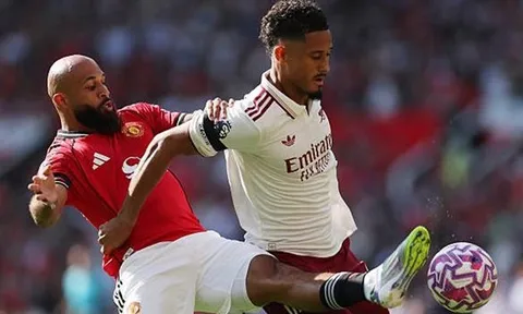 Chiến thắng "xấu xí" nhưng vô giá của Arsenal tại Old Trafford
